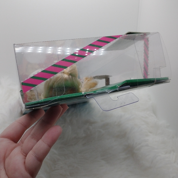 Barbie Holiday Wishes 2009 NIB Christmas Collectable Red Gold Mattel Doll New - Picture 8 of 11